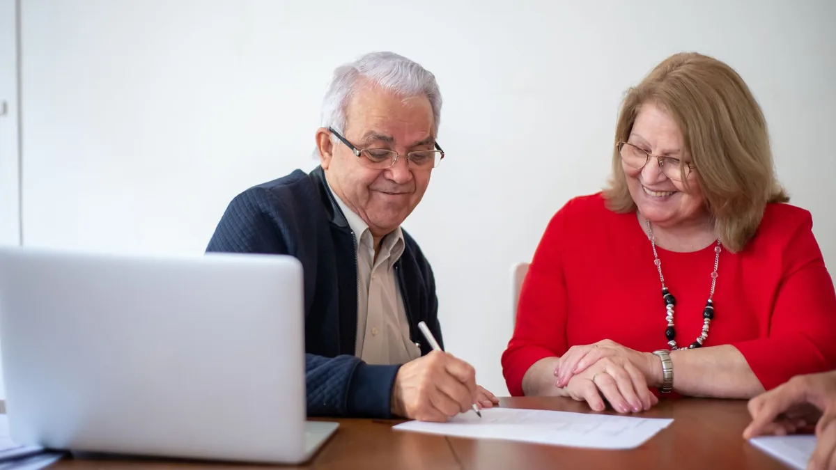 Cartão de crédito para aposentados: como escolher