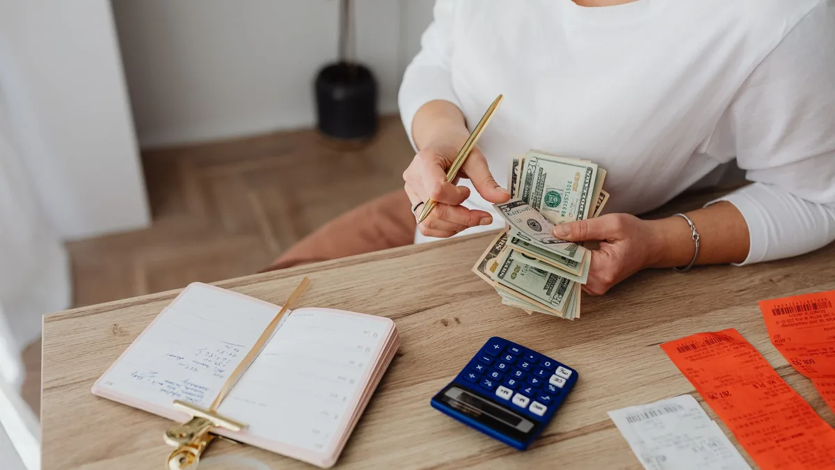 Como o banco define o limite do cartão de crédito